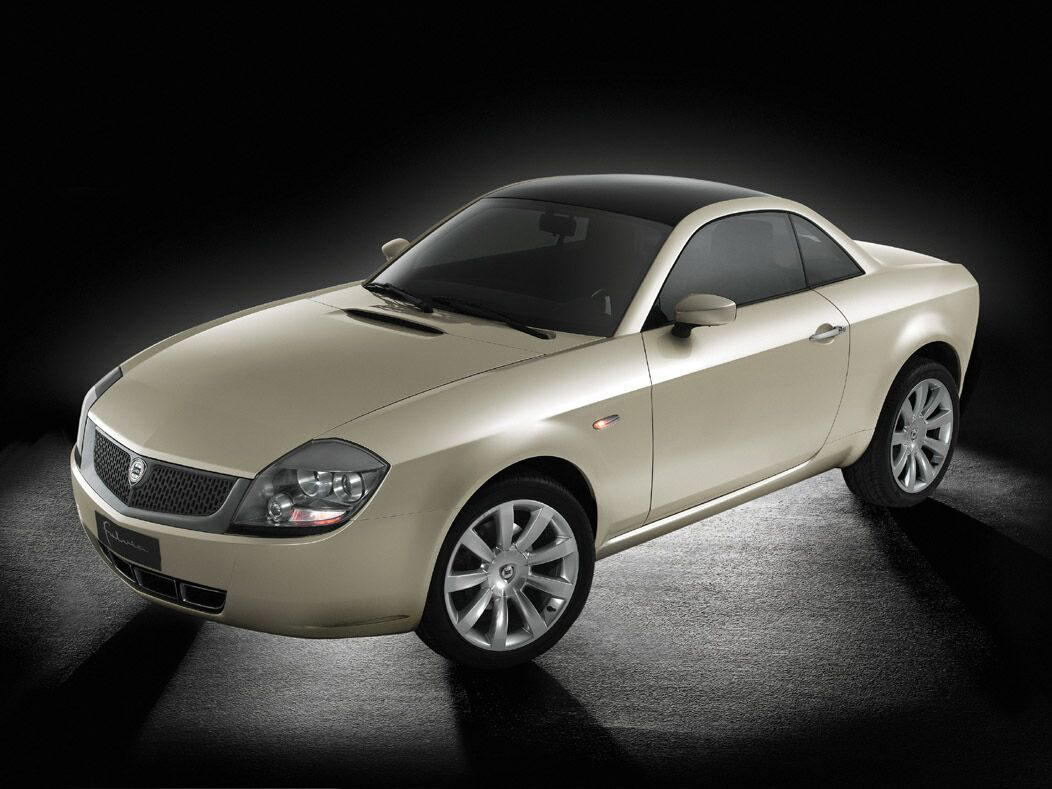 Lancia Fulvia 2003 001.jpg